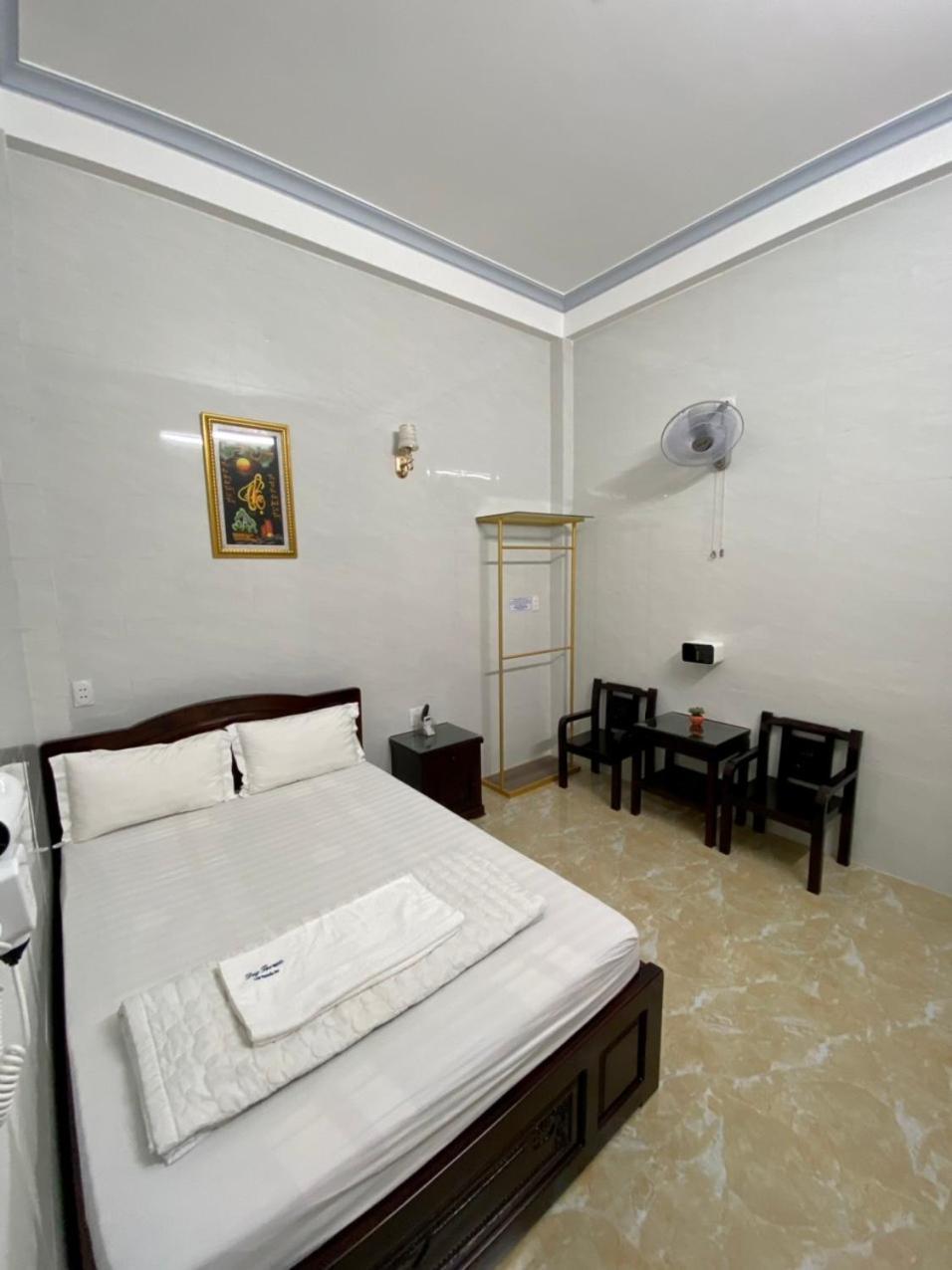 Nha Nghi Duy Tan Motel 140 Nguyen Du 0353007568 Quảng Ngãi Exteriör bild