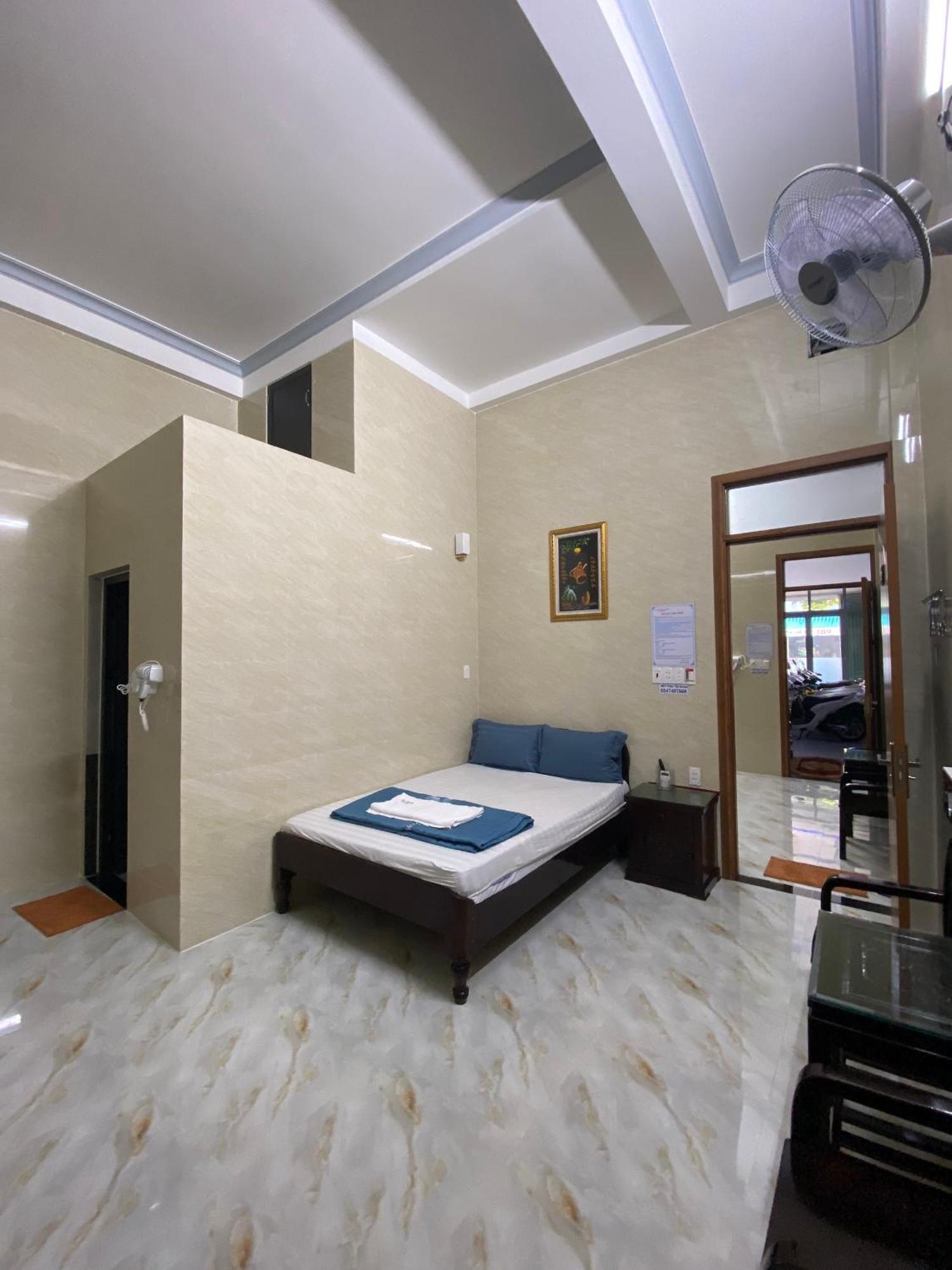 Nha Nghi Duy Tan Motel 140 Nguyen Du 0353007568 Quảng Ngãi Exteriör bild
